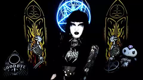 Snapshot of blasphemiangxrl chatting on 02/14/25, 11:09 online show from 02/14/25, 11:09