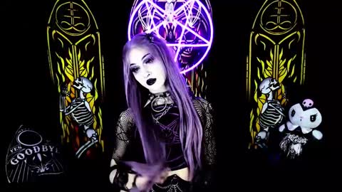 Snapshot of blasphemiangxrl chatting on 02/21/25, 08:51 online show from 02/21/25, 08:51