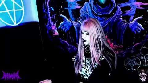 Snapshot of blasphemiangxrl chatting on 03/08/25, 05:11 online show from 03/08/25, 05:11