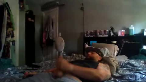 Snapshot of blaze2472 chatting on 06/05/26, 04:35 blaze2472 online show from 06/05/26, 04:35