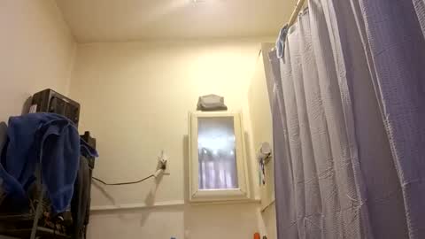 Snapshot of blaze401 chatting on 12/16/25, 07:30 blaze401 online show from 12/16/25, 07:30