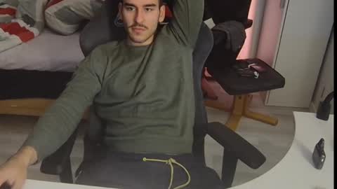 Honey online show from 12/25/24, 08:17