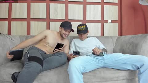 Snapshot of bless_my_neighbor chatting on 02/26/25, 01:32 The Best Models online show from 02/26/25, 01:32
