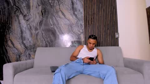 Snapshot of bless_my_neighbor chatting on 03/01/25, 02:44 The Best Models online show from 03/01/25, 02:44