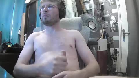 Snapshot of blinddick62 chatting on 05/29/26, 11:41 blinddick62 online show from 05/29/26, 11:41
