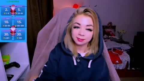 Snapshot of blinkofeyess chatting on 12/16/25, 03:00 Nicole online show from 12/16/25, 03:00