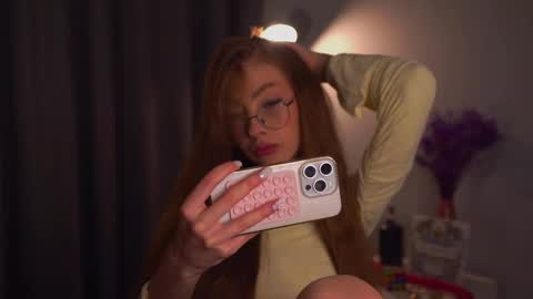  LiLy online show from 09/12/25, 03:45