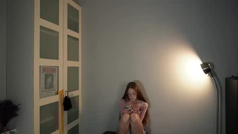  LiLy online show from 09/17/25, 03:46