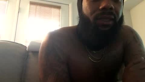 Snapshot of blksurfher chatting on 02/19/25, 05:06 blksurfher online show from 02/19/25, 05:06