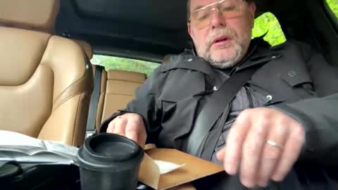 Snapshot of bllyidol chatting on 10/10/25, 10:36 BlIdoL online show from 10/10/25, 10:36