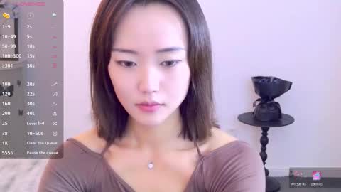 Snapshot of blon_kater chatting on 11/27/25, 06:59 YoYo online show from 11/27/25, 06:59