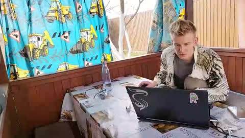 blond_boy69 online show from 03/27/26, 09:10