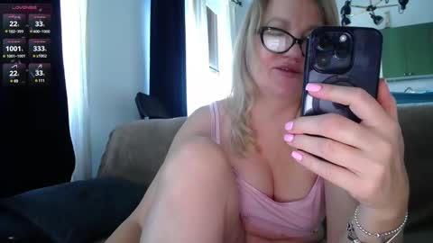 Karina online show from 02/09/25, 10:53