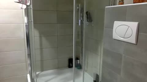 Snapshot of blondas21 chatting on 11/15/25, 10:26 blondas21 online show from 11/15/25, 10:26