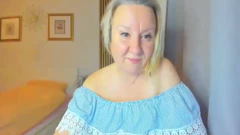 Nicole online show from 12/14/24, 04:31