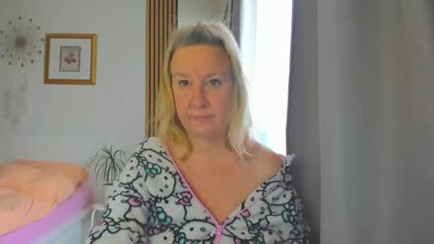 Nicole online show from 12/17/24, 11:39