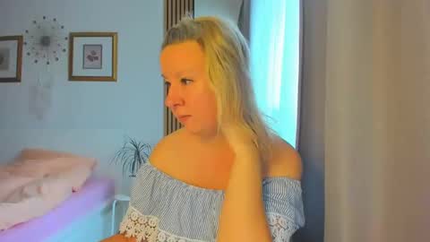 Nicole online show from 12/26/24, 09:33