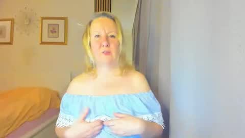 Nicole online show from 12/27/24, 04:43