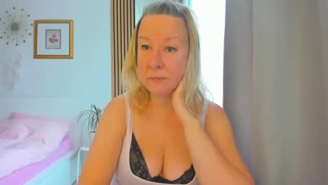 Nicole online show from 01/07/25, 08:45