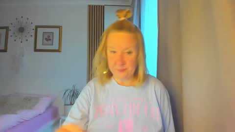 Nicole online show from 03/12/25, 05:13