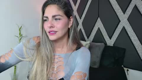 alejandra online show from 06/08/26, 05:08