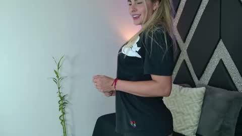 alejandra online show from 06/14/26, 12:19