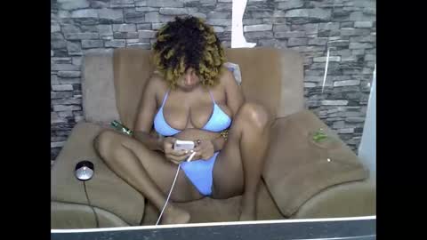 blonde_creamy online show from 06/08/26, 02:56