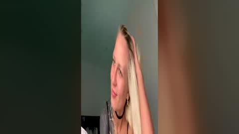 blonde_fuck_couple online show from 06/12/26, 12:31