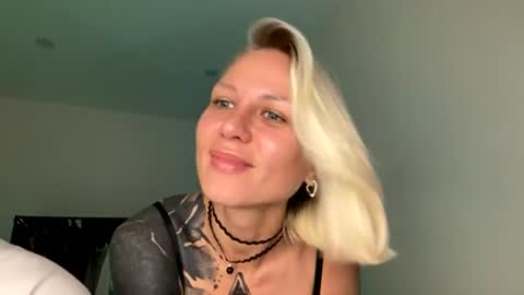 blonde_fuck_couple online show from 06/29/26, 12:17