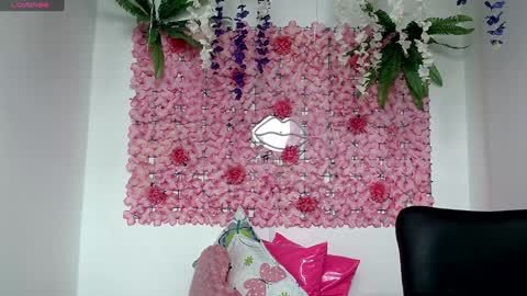 Snapshot of blonde_squirt_ chatting on 01/24/25, 07:19 blonde_squirt_ online show from 01/24/25, 07:19