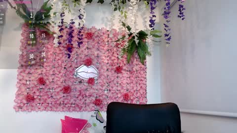 Snapshot of blonde_squirt_ chatting on 01/29/25, 05:40 blonde_squirt_ online show from 01/29/25, 05:40