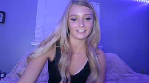 Blonde Stella online show from 01/08/25, 12:06