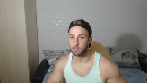 Snapshot of blondeagle chatting on 12/02/24, 06:54 Mr Blond online show from 12/02/24, 06:54