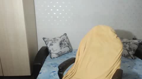 Snapshot of blondeagle chatting on 12/03/24, 08:17 Mr Blond online show from 12/03/24, 08:17