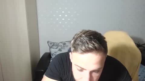 Snapshot of blondeagle chatting on 12/11/24, 08:39 Mr Blond online show from 12/11/24, 08:39