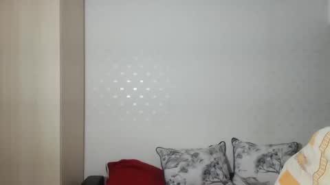 Snapshot of blondeagle chatting on 01/12/25, 07:10 Mr Blond online show from 01/12/25, 07:10