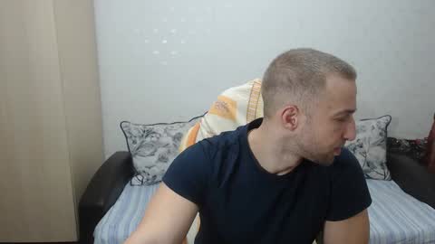 Snapshot of blondeagle chatting on 02/02/25, 07:14 Mr Blond online show from 02/02/25, 07:14