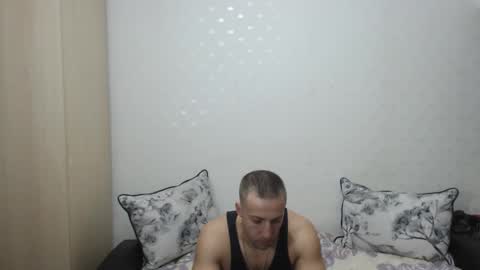 Snapshot of blondeagle chatting on 02/10/25, 03:53 Mr Blond online show from 02/10/25, 03:53