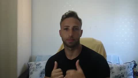 Snapshot of blondeagle chatting on 09/10/25, 07:52 Mr Blond online show from 09/10/25, 07:52