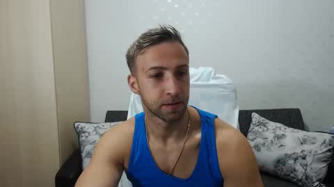 Snapshot of blondeagle chatting on 09/26/25, 10:08 Mr Blond online show from 09/26/25, 10:08