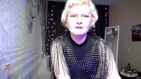Blonde woman X online show from 01/09/25, 06:17
