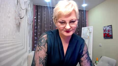 Blonde woman X online show from 01/10/25, 12:26