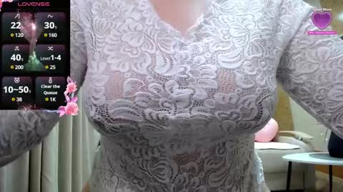 Blonde woman X online show from 02/08/25, 06:33