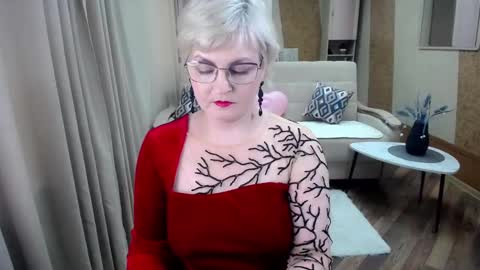 Blonde woman X online show from 02/24/25, 09:32