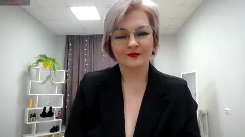 Blonde woman X online show from 03/05/25, 01:39