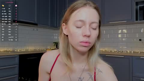Snapshot of blondekelly chatting on 06/01/26, 04:09 Kelly online show from 06/01/26, 04:09