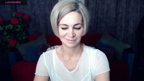 Lola online show from 01/04/25, 07:34