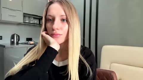 Viktoriia online show from 12/15/24, 06:40