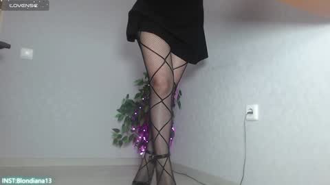Im Di. I smell naked even when Im dressed. online show from 12/17/24, 10:44