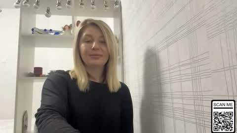 blondie_xoxoxo online show from 12/15/25, 08:51